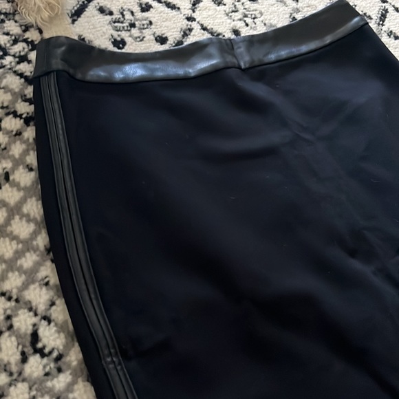 Ann Taylor Loft Black Skirt 00 NWT - Picture 3 of 12